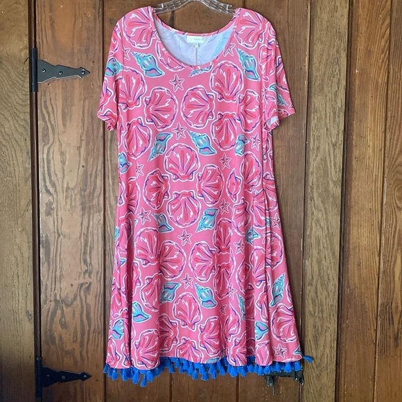 Simply Southern Tassel Hem S/S Pink Aqua Sea Shell AOP Scoop Neck Size LARGE - Picture 1 of 8